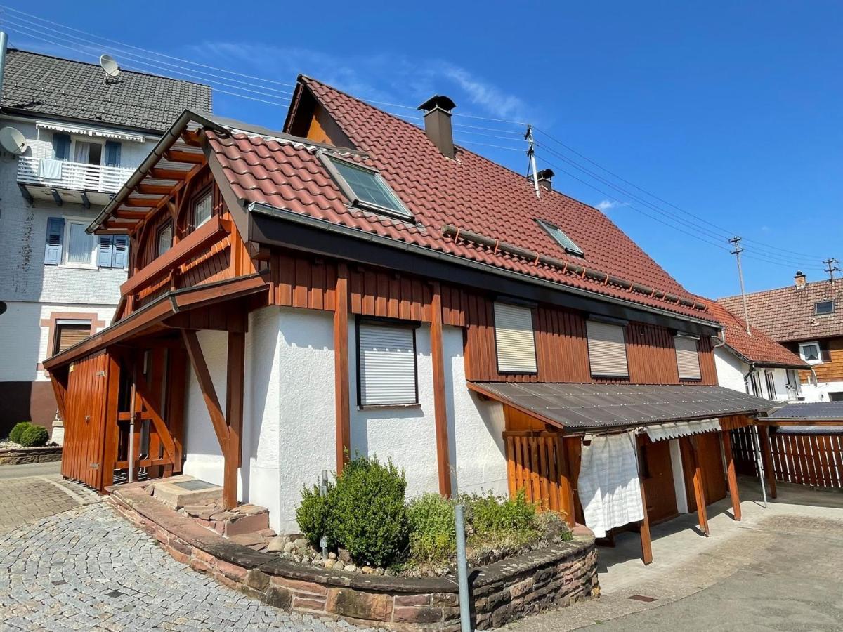 Apartment Haus Tannenzaepfle Waldachtal